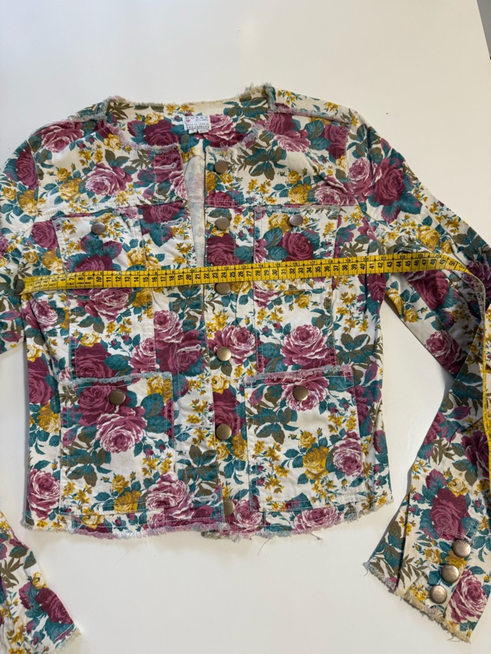 Guess Floral Tapestry Jacket in Pink, Green, Cream - Picture 4 of 9